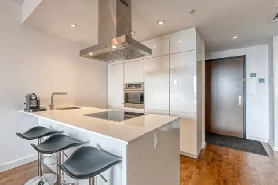 VISITE LIBRE 2 nov de 2-4pm l Wow!  1 cac TOUT MEUBLÉ! Piscine! Image# 10