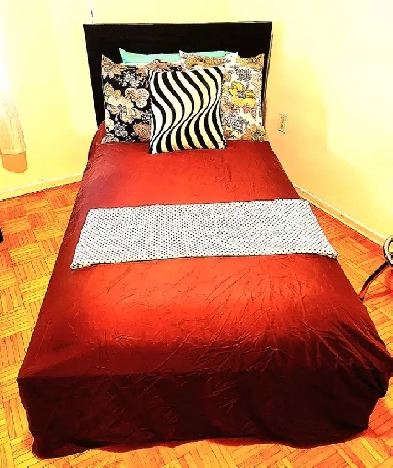 Need an Elite Room in Skyline Downtown Toronto Image# 1