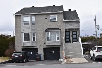 7 1/2 a louer 2300$ pour 1er janvier a st-hubert parc de la cite Image# 2