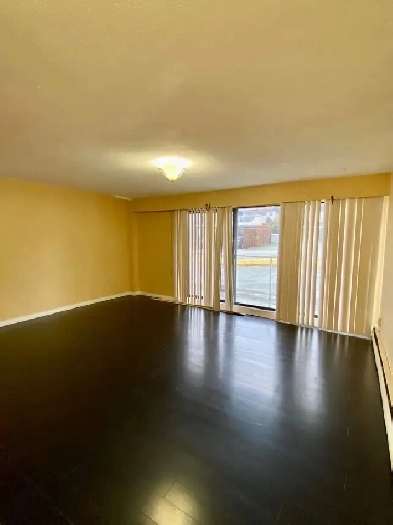 White Rock Ocean View Spacious 600sqft Studio Apartment Image# 1