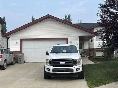 4 Bed 2.5 Bath House/Attached Garage in Crystal Lake Avail Dec 1 Image# 4