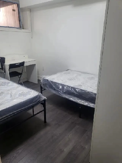 Steps to Victoria park 1 room in a w/o basement Image# 1