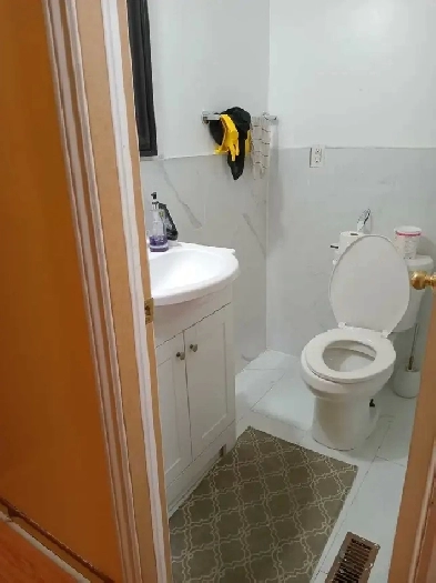 2 bdrm bsmnt 12/1/2025 Image# 1