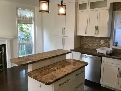 Single house in heart of Kanata Lakes (3 bedroom, 2.5 bathroom) Image# 1