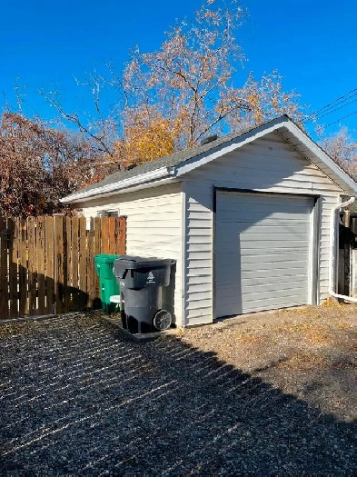 Southside Single Garage and 2 off street parking for rent Image# 5