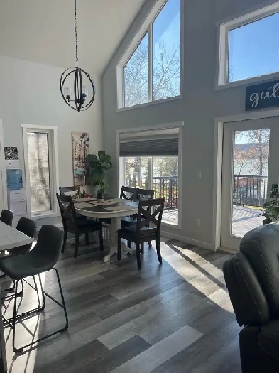 Lakefront home for sale Image# 9