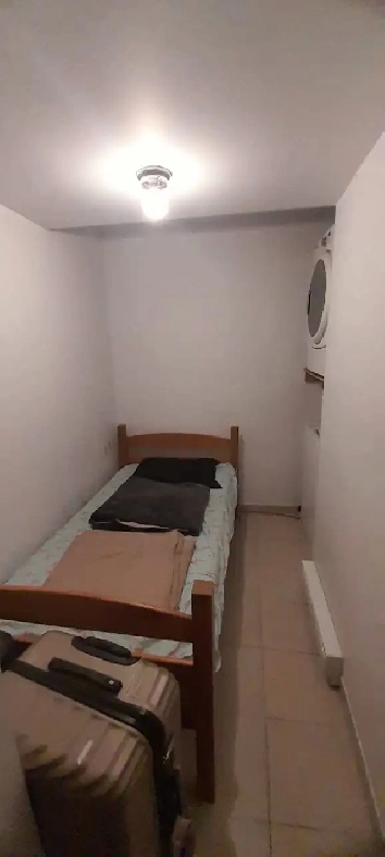 Chambre à louer À 30 secondes de marche du métro Joliette Image# 1