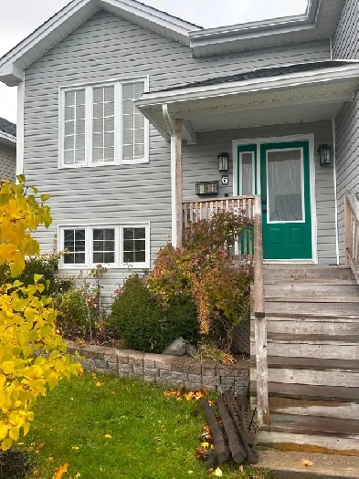 Spacious Luxury Three Bedroom House in West End St. John's Image# 1