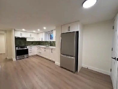 Newly Renovated 2 Bedroom Apartment - Central/Nepean Image# 1