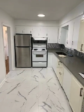 Yonge and Finch - 3 Bedrooms plus Den With 3 Parking Spots Image# 1