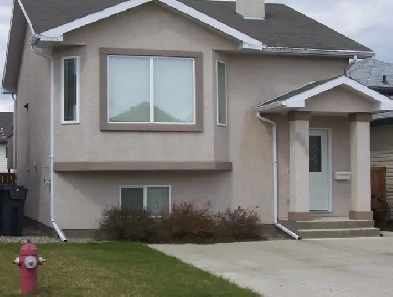 Charming 2 Bedroom Lower Level House for Rent - West Side Image# 4