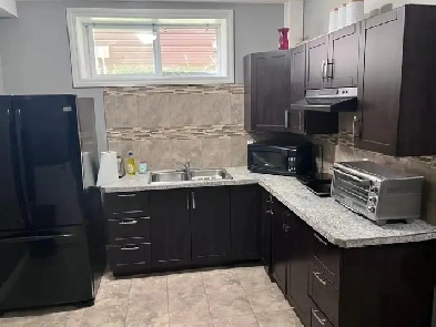 CHEAP FURNISHED/SEPARATE ENTRANCE 9ft BASEMENT - AVAIL. NOW Image# 2