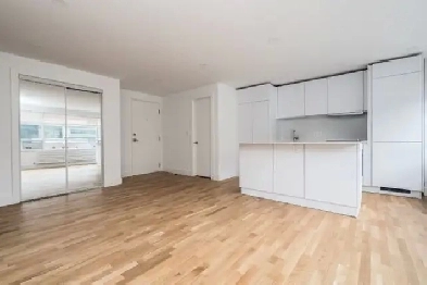 Renovated one bedroom plus den in Casa Loma - ID 4202 Image# 1