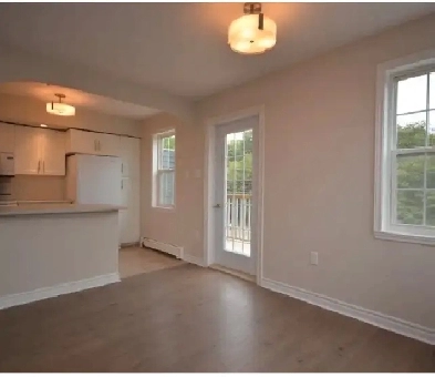 Beautiful 2 bedroom - 2 floor apartment in Bedford $2200 Image# 8