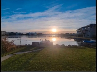 Lakefront Lower Suite | 2 Bed | 1 Bath | Secure   Stylish Image# 5