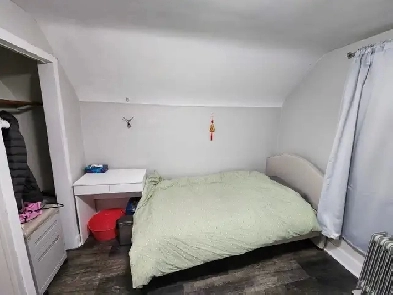 Private room to rent 5 minute from Mohawk college all male house Image# 4