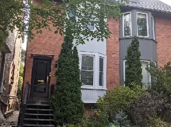 Annex bright 1Bdrm   den basement walk to DuPont subway Image# 1