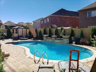 PRIVATE HOME FOR SALE – AMAZING PRICE!  AJAX Image# 2