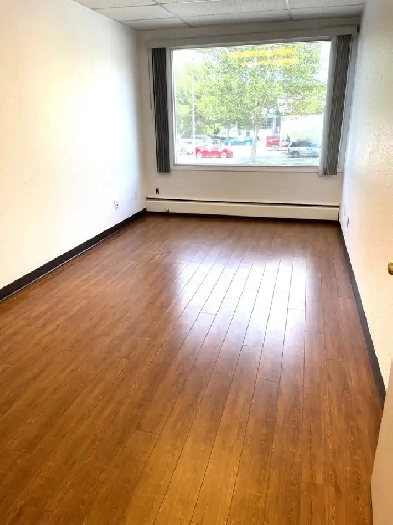 Private Offices on Hwy 97 - 3 Left! Image# 1