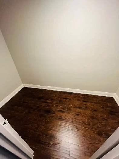 SHARED ROOM AVAILABLE IN THE HEART' IF THE CITY , MISSISSAUGA Image# 5