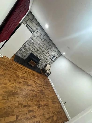 SINGLE ROOM AVAILABLE IN MISSISSAUGA Image# 1