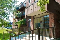 St-Hubert beau 51/2 libre 1er Février Image# 7