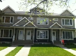 Modern Townhouse with Loft close to Whyte Ave & LRT Image# 1