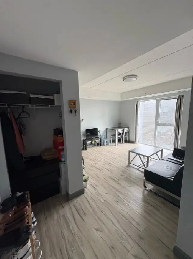 Furnished 2-Bed, 1-Bath for sublease Image# 2