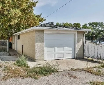 Single Garage Image# 1