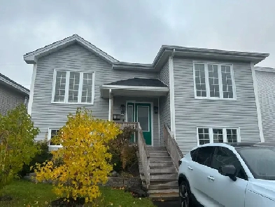 Spacious Three Bedroom House in Waterford Valley Image# 1