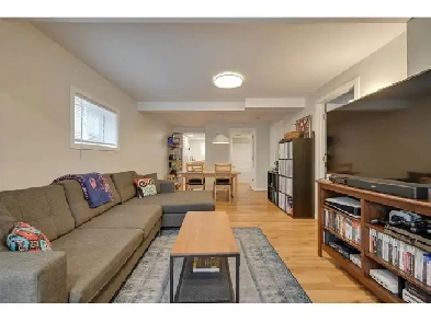 Central 2bd main floor suite in house w/ garage Image# 1