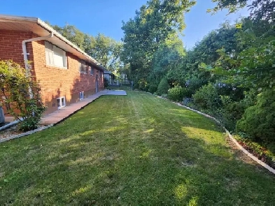 Bungalow for rent in Lorne Park Image# 7