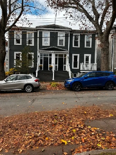 2 Bedroom condo located in desirable South end Neighbourhood Image# 1