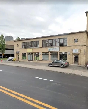 Local commercial St-Roch, 800 pied carré Libre Image# 3