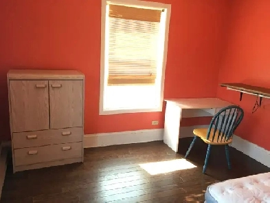 All inclusive Furnished Spacious room 4 rent ByWard market area Image# 2