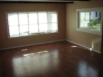 Large 2 bedroom mobile home. Pet friendly! Image# 1