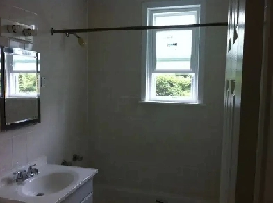 =AVAILABLE NOW! Large 1 bedroom apt w/parking. Close to Subway= Image# 1