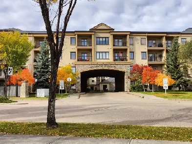 Welcome to this gorgeous main floor unit at Magrath Mansion, Image# 1