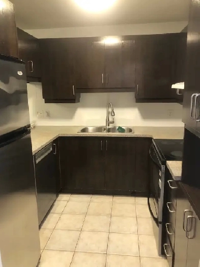 Clean 3 1/2 Cote St Luc