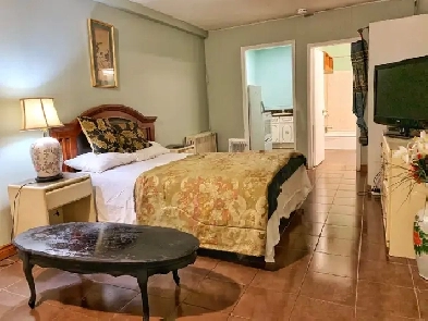 NO FIRST NO LAST (ALL UTILITIES INCLUDED) Image# 4