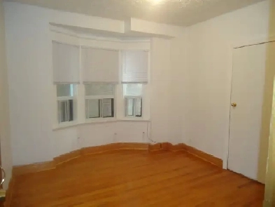 1st Floor Bedroom Dec 3, Bloor & Dufferin (can be furnished)) Image# 1