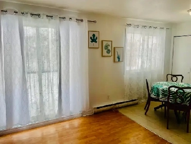 Chambre à louer à Longueuil très proche de la place des ormeaux, Image# 1