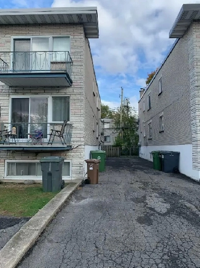 LASALLE – ENTREPOSAGE DE VEHICULE EXTÉRIEUR - HIVER SEULEMENT Image# 1