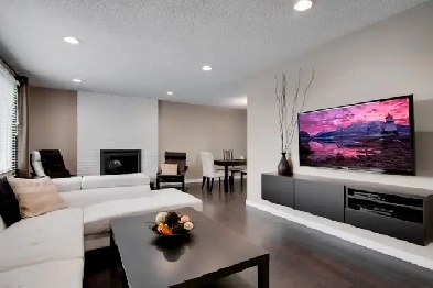 STUNNING FURNISHED 3 BED ZEN OASIS! Image# 1