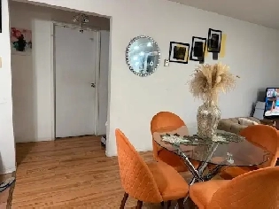 Très grand 4 1/2 bon secteur