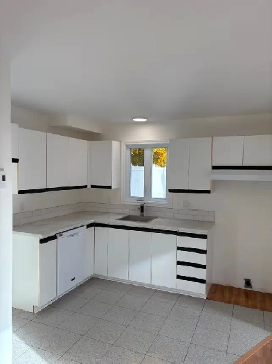 4 ½ à louer - Maison de ville (indépendante) sur deux étages Image# 3