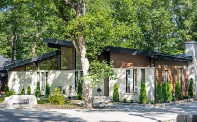 Mid Century Modern 4‑Bed / 4‑Bath Bungalow in Pinery Bluffs Image# 10