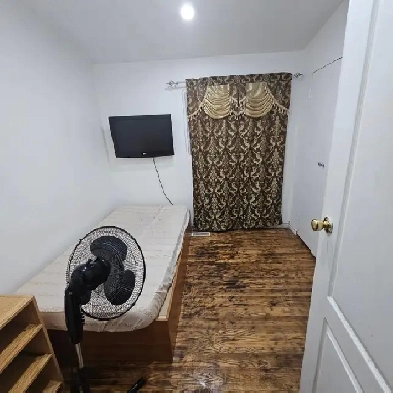 URGENT room Image# 1