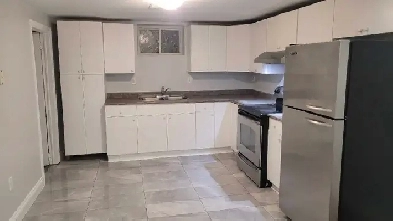 Clean 3 bedroom basement with Utilities Included in Hamilton Image# 3