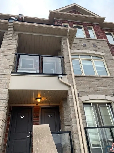 3 bedroom 2.5 bathroom Townhouse for rent Image# 1